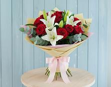 Букет цветов из:  Лилии и Розы в Андревское