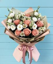 Букет цветов из:  Розы, Альстромерии и Лизиантусы в Андревское