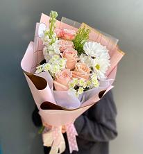 Букет цветов из:  Хризантемы и Розы в Андревское