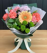 Букет цветов из:  Гвоздики, Розы, Герберы и Хризантемы в Андревское