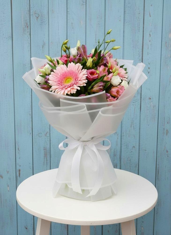 Букет цветов из: Герберы, Альстромерии и Лизиантусы в Андревское