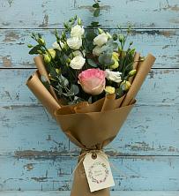 Букет цветов из:  Розы и Лизиантусы в Андревское