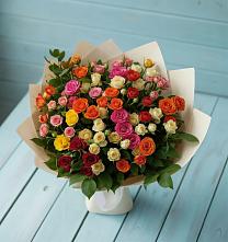 Букет Микс из разноцветных кустовых роз в Андревское