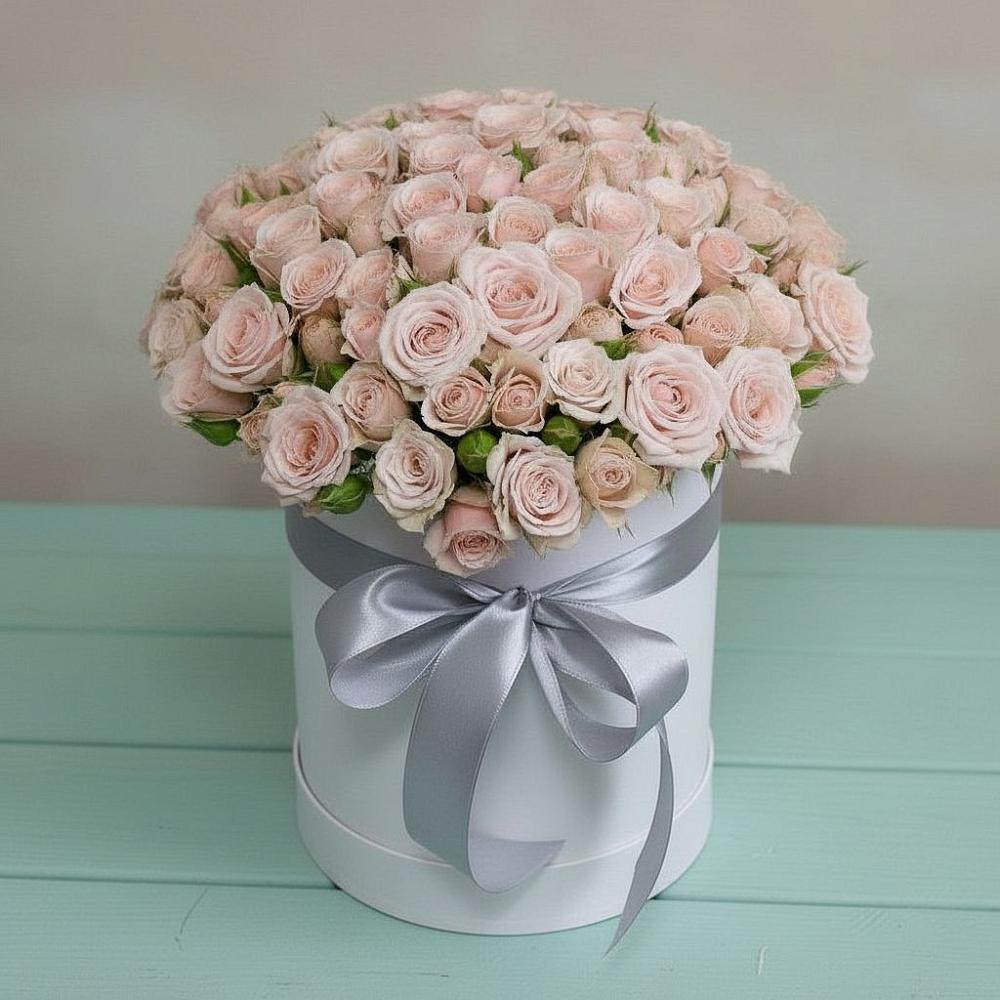 Цветочная композиция из Розы в шляпной коробке в Андревское